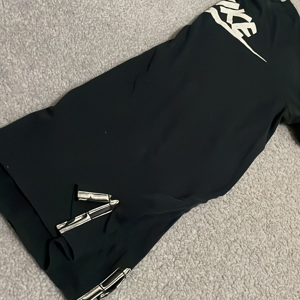 Nike tee - Picture 4 of 4